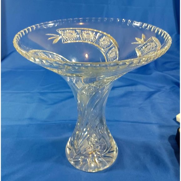 Vintage Large 12" Spiral Hand Cut Lead Crystal Glass Statement Vase - Picture 10 of 16